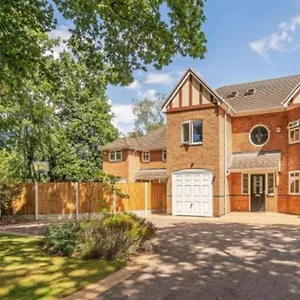  Holiday home The Fairways, St Bernard's Road